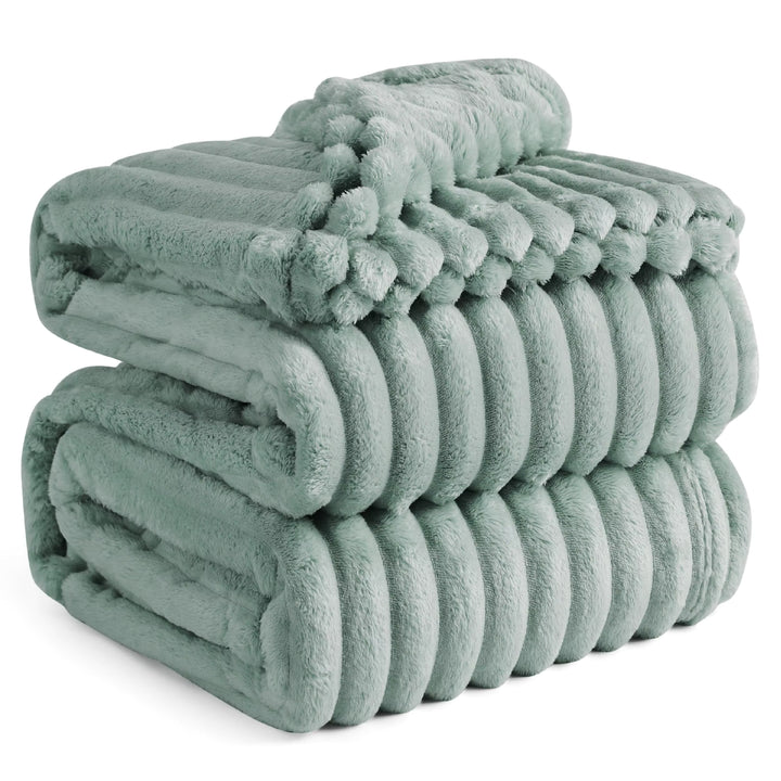 Bedsure White Throw Blanket for Couch Super Soft Cozy Blankets
