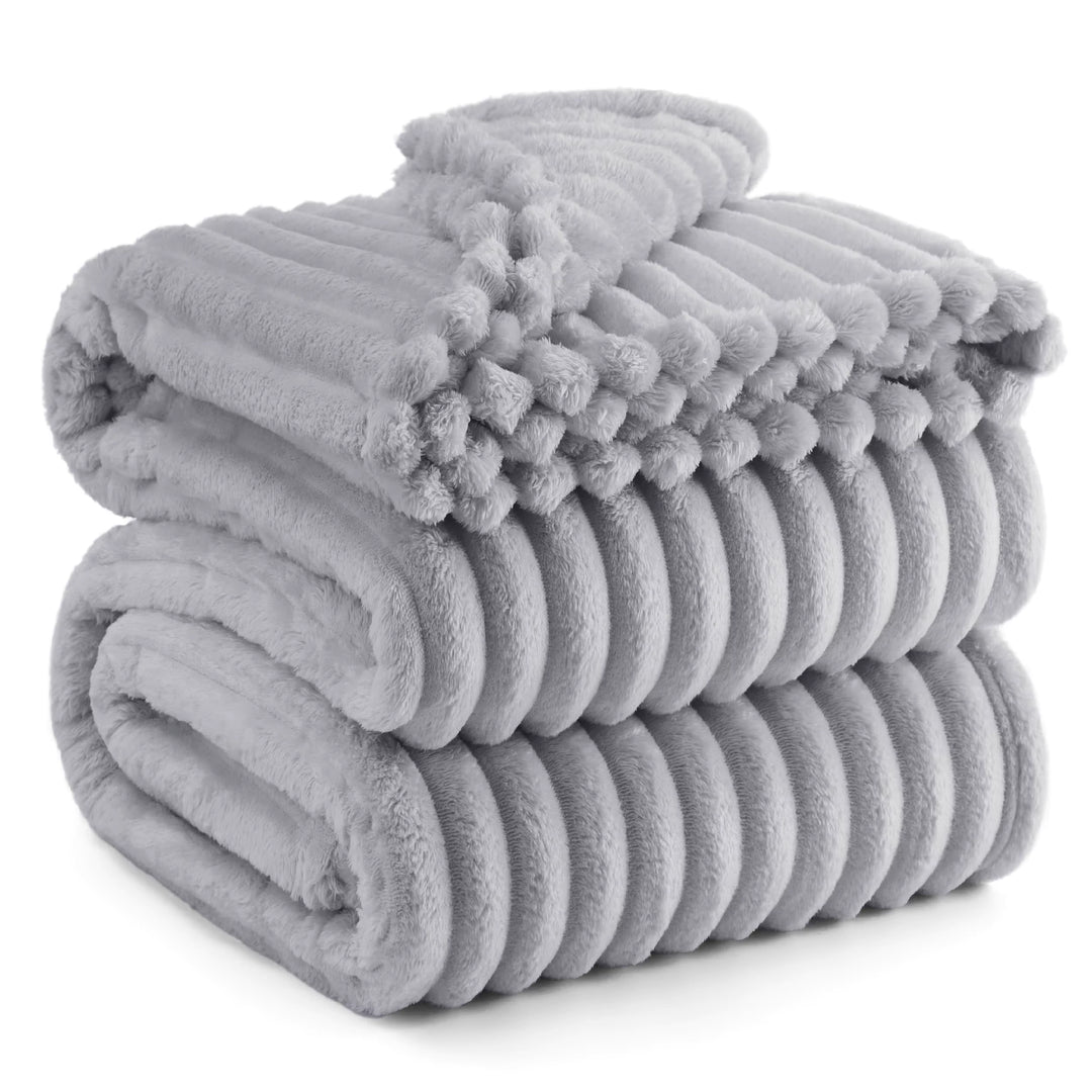 Bedsure White Throw Blanket for Couch Super Soft Cozy Blankets